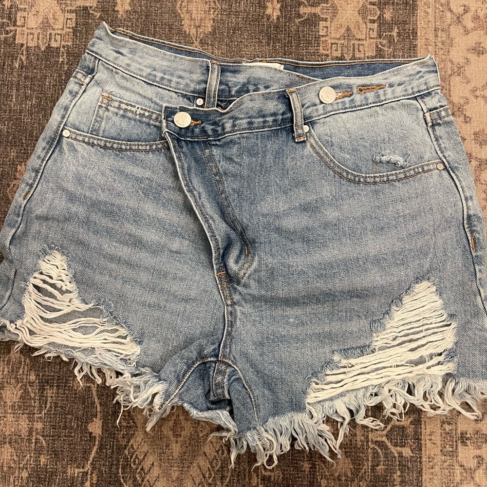Casual Blue Frayed Hem Jean Shorts